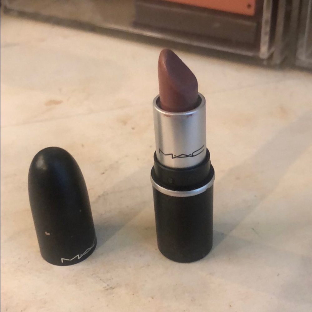 MAC lipstick - love me lots